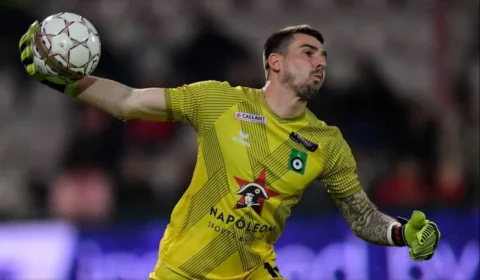 Após lutar por seis anos, jovem goleiro perde luta e morre de leucemia