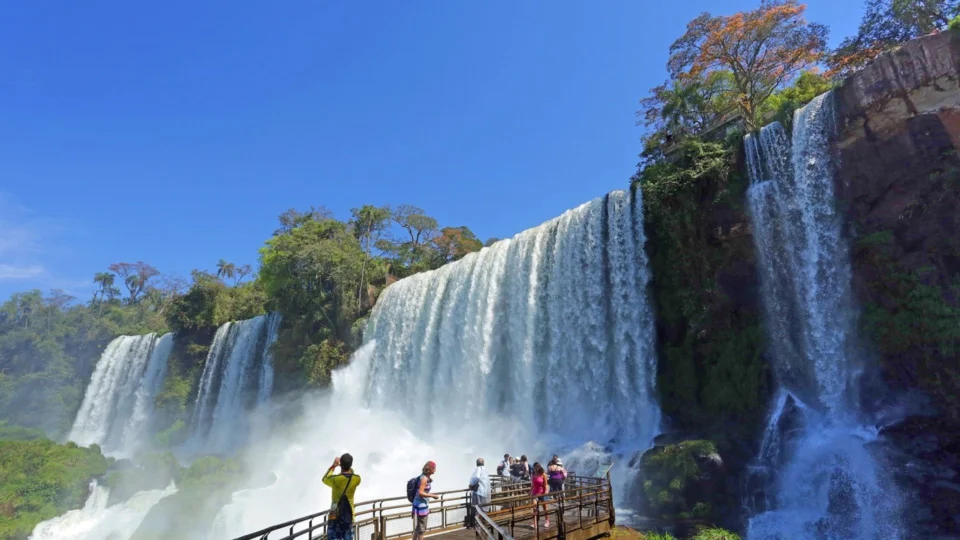 Foz do Iguaçu projeta receber 4 milhões de visitantes por ano
