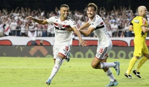 São Paulo vence Timão por 2 a 1 e vai à final do Paulistão com Palmeiras