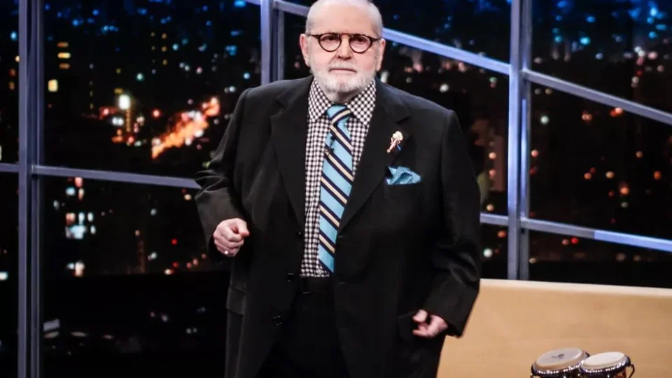 Corpo de Jô Soares é cremado na presença da família e amigos em São Paulo