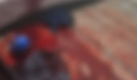 Casal é baleado dentro de casa no bairro Japiim, em Manaus; suspeitos deixam bilhete