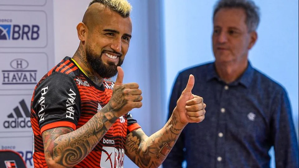 Arturo Vidal estreia pelo Flamengo e crava: ‘me falta ritmo’