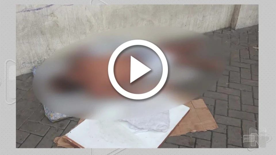 VÍDEO: venezuelano ataca a tesouradas homem em situação de rua no Centro de Manaus