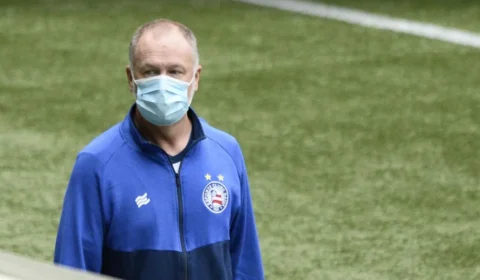Mano Menezes cobra do Bahia recolhimento do FGTS no período de contrato com clube em 2020