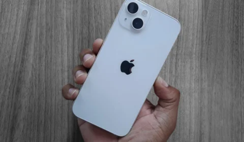 Apple é proibida de vender iPhone sem carregador no Brasil