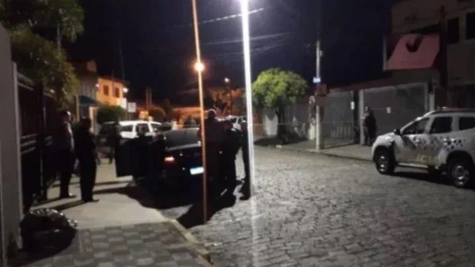 Menino de 8 anos atira acidentalmente e mata cunhado em São Paulo