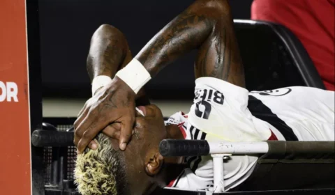 Zagueiro titular do São Paulo Arboleda deve ficar de fora da temporada por romper ligamentos do tornozelo esquerdo