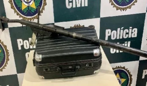 Mulher é presa com metralhadora em mala na rodoviária do Rio de Janeiro