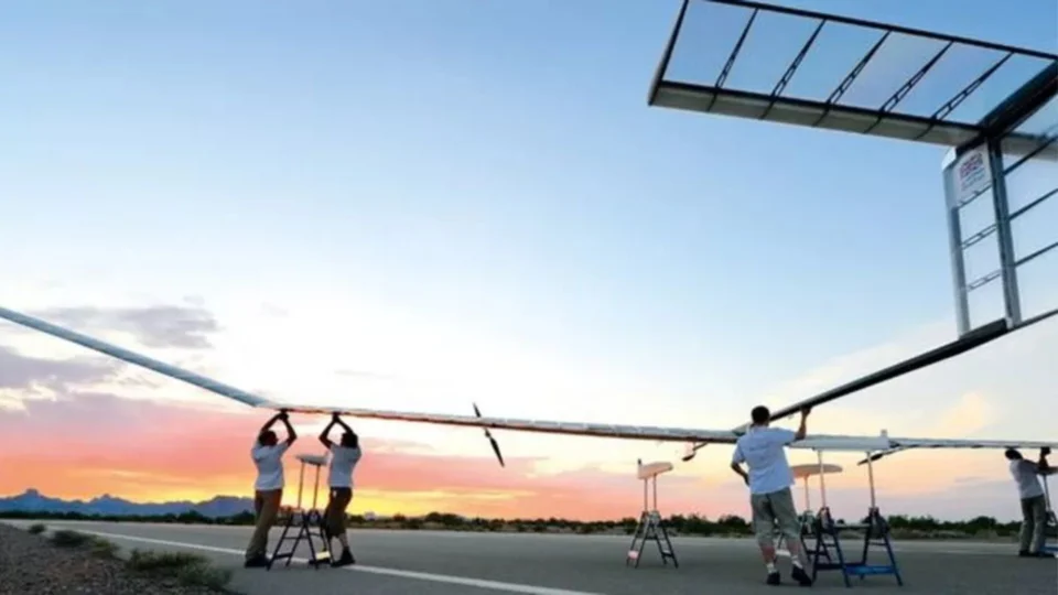 Airbus bate recorde de voo não tripulado mais longo da história