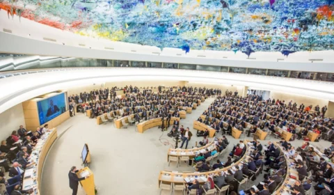 ONU aprova retirada da Rússia do Conselho de Direitos Humanos