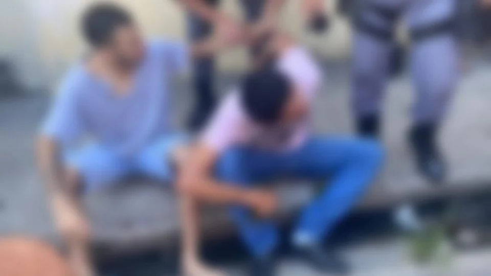 Dupla suspeita de assalto é espancada por populares na Zona Norte de Manaus