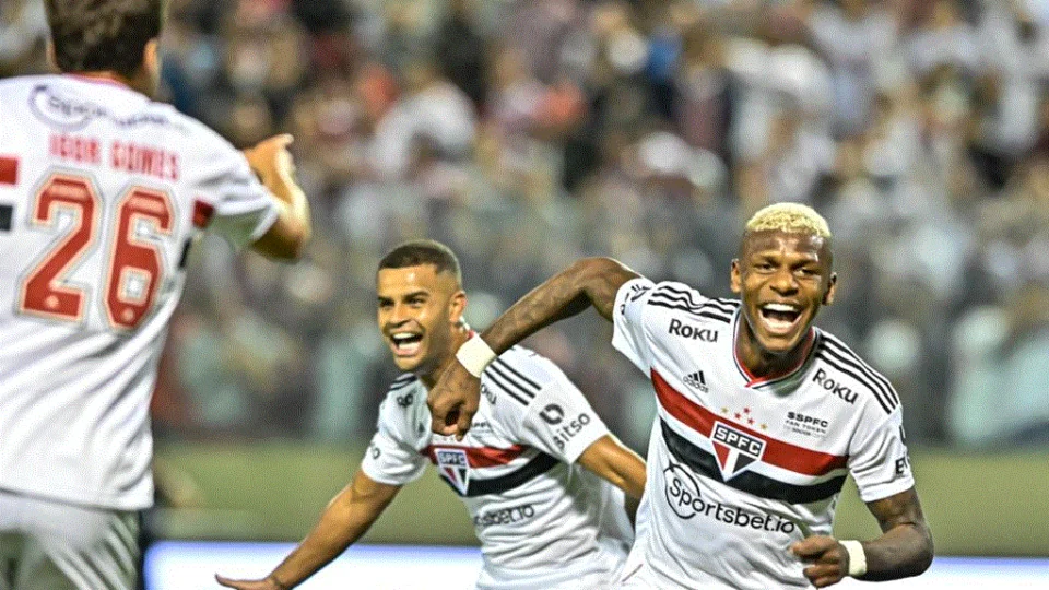 Soberano do início ao fim, São Paulo vence fácil Juventude por 2 a 0 e avança às oitavas da Copa do Brasil