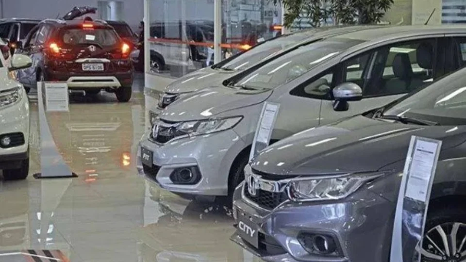Fenabre registra queda nas vendas de carros no Brasil até março de 2022