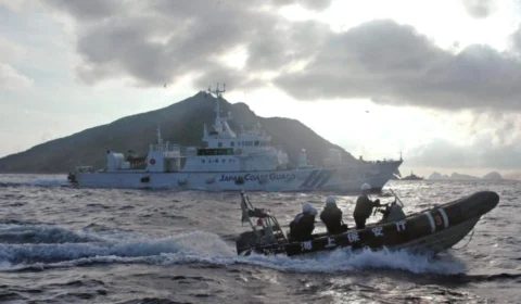 Após pedido de socorro, barco de turismo desaparece no Japão