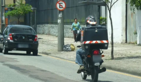 Projeto que dispensa registro no Detran para utilização de motocicletas em entregas é aprovado no Brasil