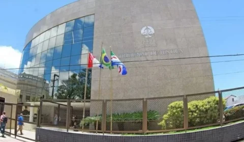 Alagoas aprova lei que cria licença-prêmio para juízes com pagamentos de até R$ 1 mi