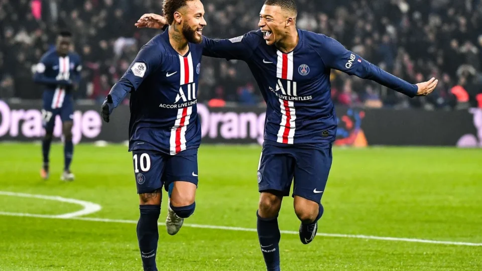 Para renovar contrato com PSG, Mbappé teria exigido saída de Neymar e do técnico Maurício Pocchetino do time francês