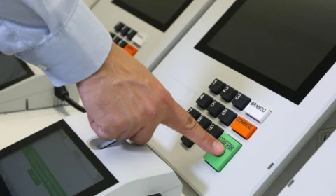 Deputados têm até esta sexta-feira para trocar de partido sem perder mandato