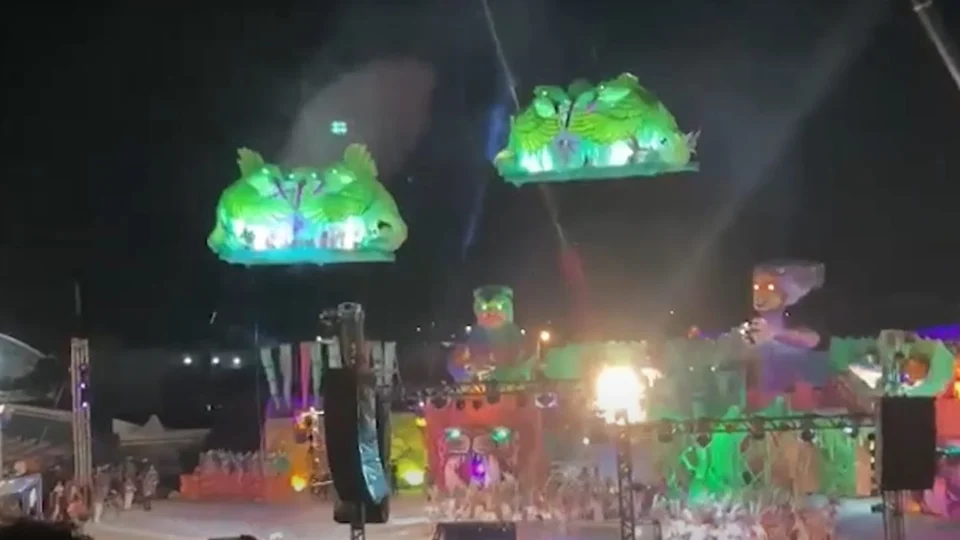 Guindaste envolvido em acidente com alegoria no AM estava com documentação ‘ok’, segundo bombeiros