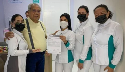 Amazonino Mendes anuncia que está curado da Covid pela segunda vez, no AM: ‘venci’