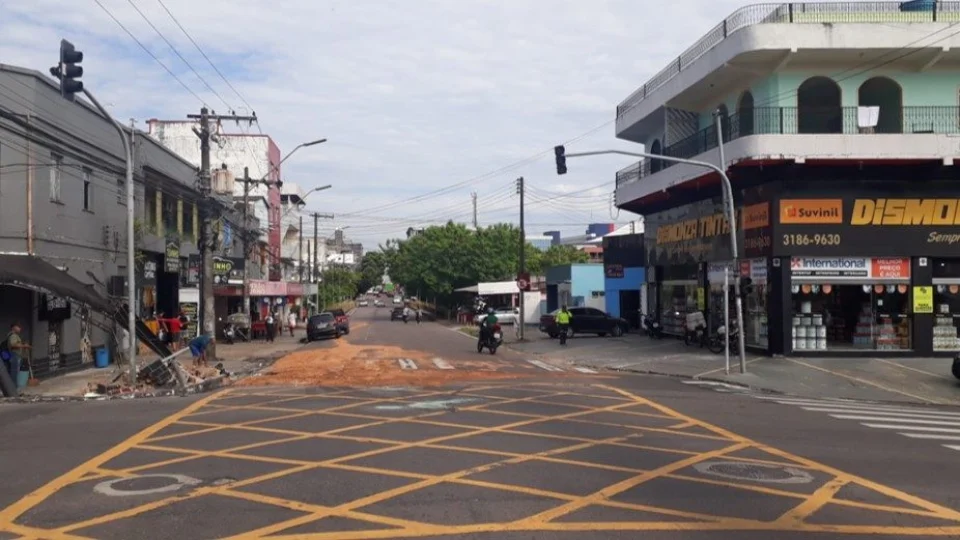 Trecho da Av. Leonardo Malcher com Rua Major Gabriel é liberado no Centro de Manaus