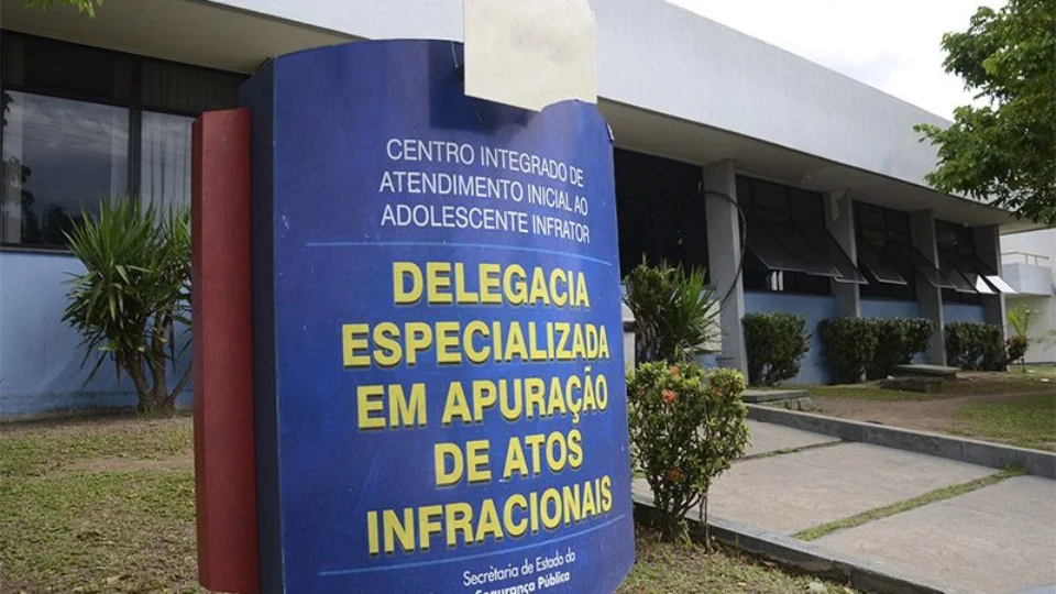 Nove adolescentes são apreendidos por diversos crimes em Manaus