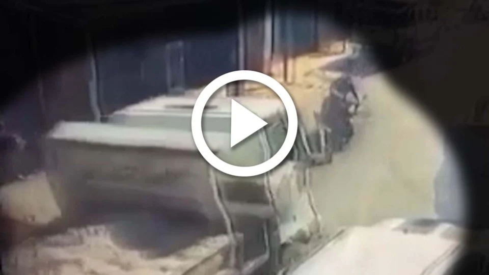 VÍDEO: motociclista morre depois de bater em caçamba na Zona Leste de Manaus