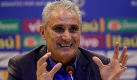 Tite vai assistir Corinthians e Flamengo pelas quartas de final da Libertadores