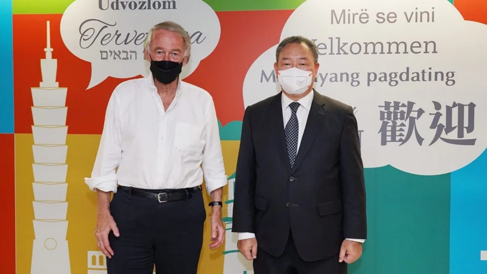 EUA enviam parlamentares a Taiwan em meio tensões com a China