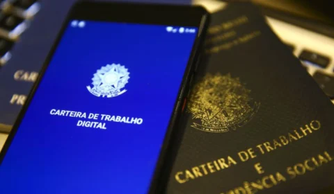 Brasil criou 196,9 mil empregos com carteira assinada em abril, aponta Caged