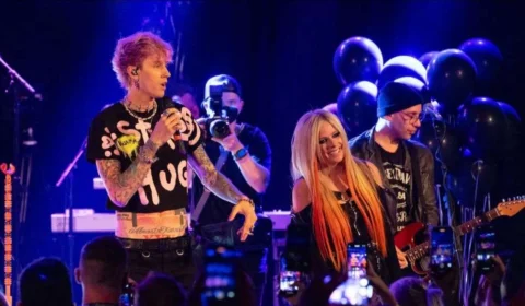 Avril Lavigne anuncia lançamento de videoclipe em parceria com machine gun kelly