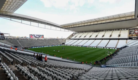 Corinthians e Fluminense decidem nesta quinta-feira quem fará final da Copa do Brasil com Flamengo
