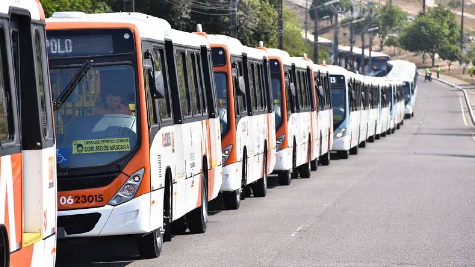 Em Manaus, transporte coletivo é reforçado com mais 15 novos ônibus nesta terça
