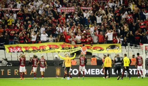 Diretorias de Corinthians e Fla definiram carga de ingresso para primeiro duelo na Neo Química