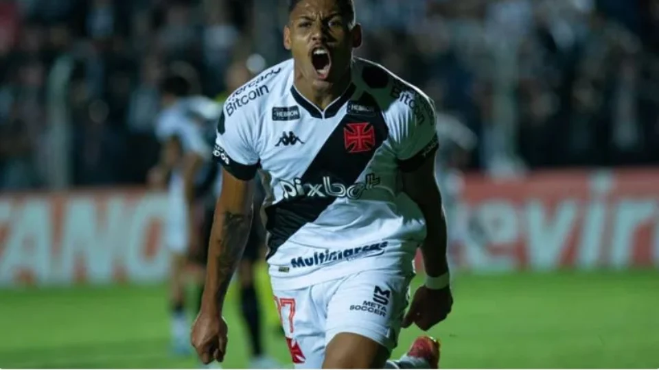 Vasco vence equipe paranaense por 3 a 2 e encerra jejum como visitante na Série B