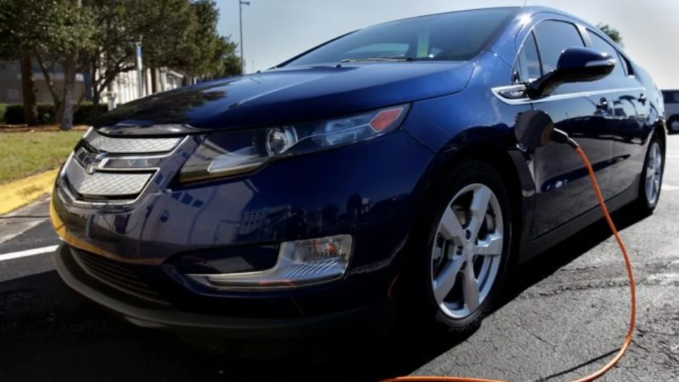 Carros elétricos podem receber carga em até 5 minutos com tecnologia da Nasa