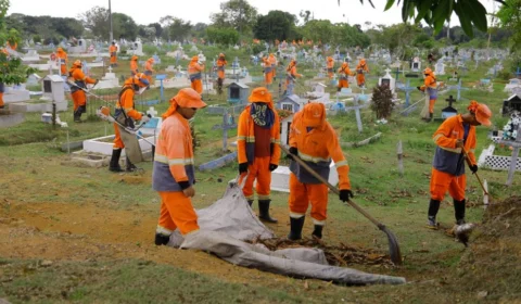 Cemitérios de Manaus são revitalizados para visitação no Dia dos Finados