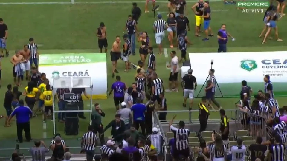 Arena Castelão e Ilha do Retiro devem ser interditados após invasão de torcidas