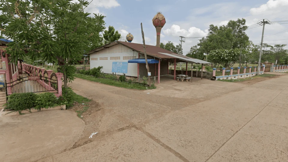 Ex-policial mata 22 crianças e 12 adultos em creche na Tailândia