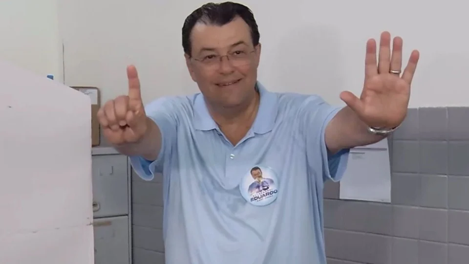 ‘Sabemos que para mudar é necessário este momento’, declara Braga ao votar