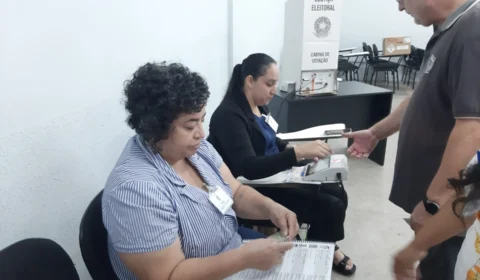 Eleições 2022: manhã do voto no AM tem 43 urnas trocadas e 7 casos de compra de voto, diz TRE