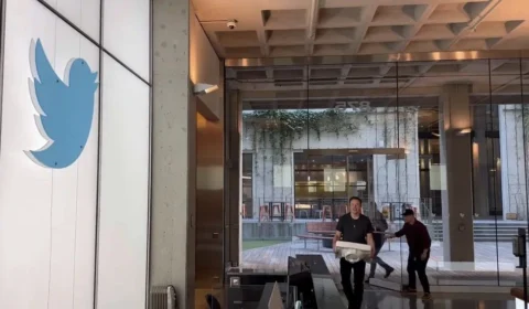 Elon Musk diz no Twitter que compra da rede social ‘não é para fazer dinheiro’