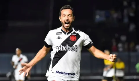 Vasco vence Criciúma de virada por 2 a 1 e fica perto da Série A do Brasileiro