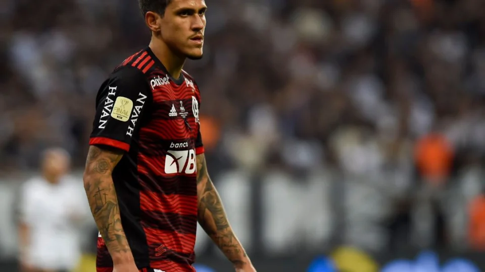 Botafogo tenta contratar Pedro do Flamengo mas tratativas não avançam