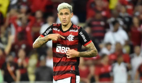 Flamengo joga fácil diante de mais de 46 mil torcedores no Maracanã e mete 4 a 1 no Bragantino neste sábado