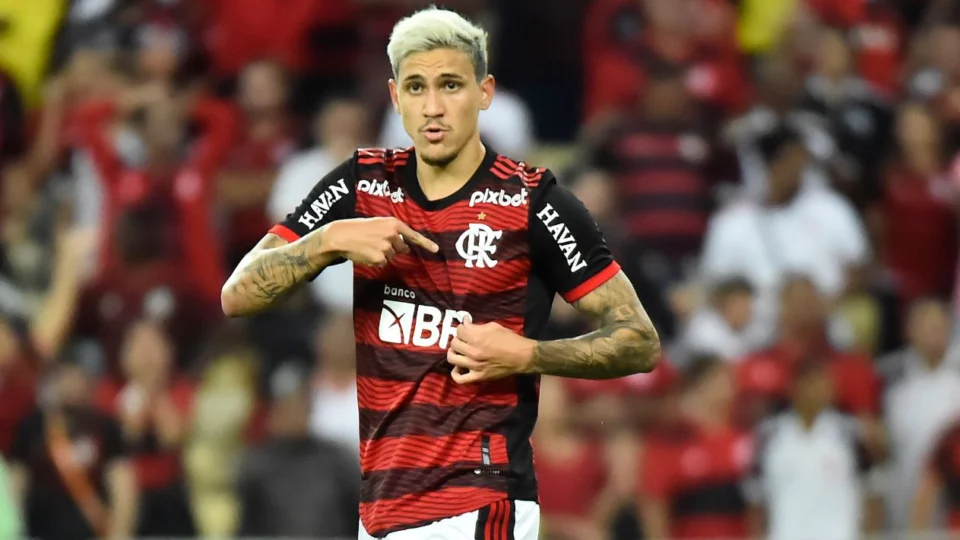 Flamengo joga fácil diante de mais de 46 mil torcedores no Maracanã e mete 4 a 1 no Bragantino neste sábado