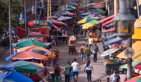 Confira horário do comércio no feriado do Dia do Trabalhador em Manaus