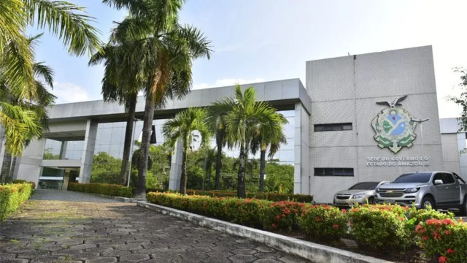 Órgãos públicos terão horários alterados nesta segunda-feira (28) em Manaus