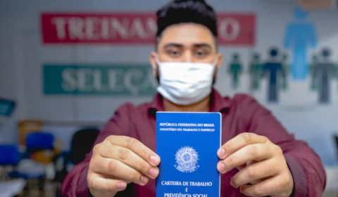 IBGE: desemprego cai para 8,3% entre março a maio no Brasil