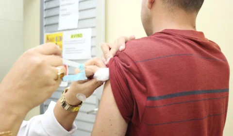 Em Manaus, policlínica Djalma Batista suspende vacinação nesta segunda, 17